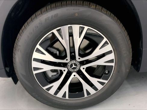 Used 2026 Mercedes-Benz GLB 250 image 9