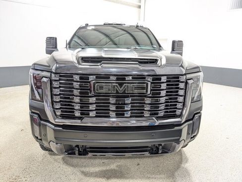 Used 2024 GMC Sierra 2500 Denali Ultimate w/ Max Trailering Package image 8