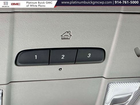 Used 2021 Chevrolet Equinox LT image 34