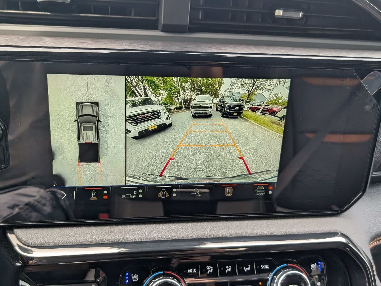 Certified 2024 GMC Sierra 1500 AT4 w/ Technology Package AWD/4WD image 34