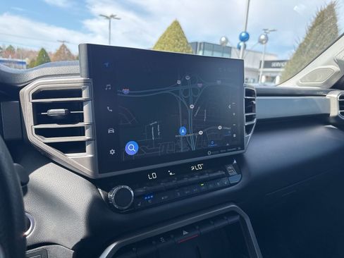 Used 2022 Toyota Tundra Limited image 12