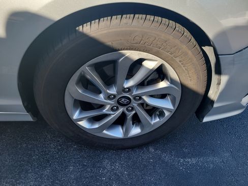 Used 2019 Hyundai Sonata SE FWD image 9