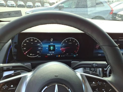 New 2026 Mercedes-Benz GLB 250 4MATIC image 17