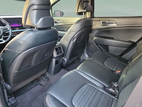 Used 2023 Kia Sportage SX FWD image 9