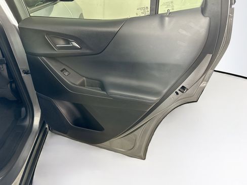 Used 2025 Chevrolet Equinox LT image 29