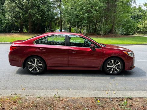 Used 2015 Subaru Legacy 3.6R Limited AWD/4WD image 7