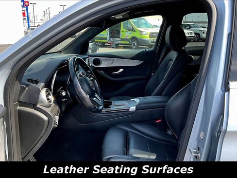 Used 2022 Mercedes-Benz GLC 300 4MATIC image 4