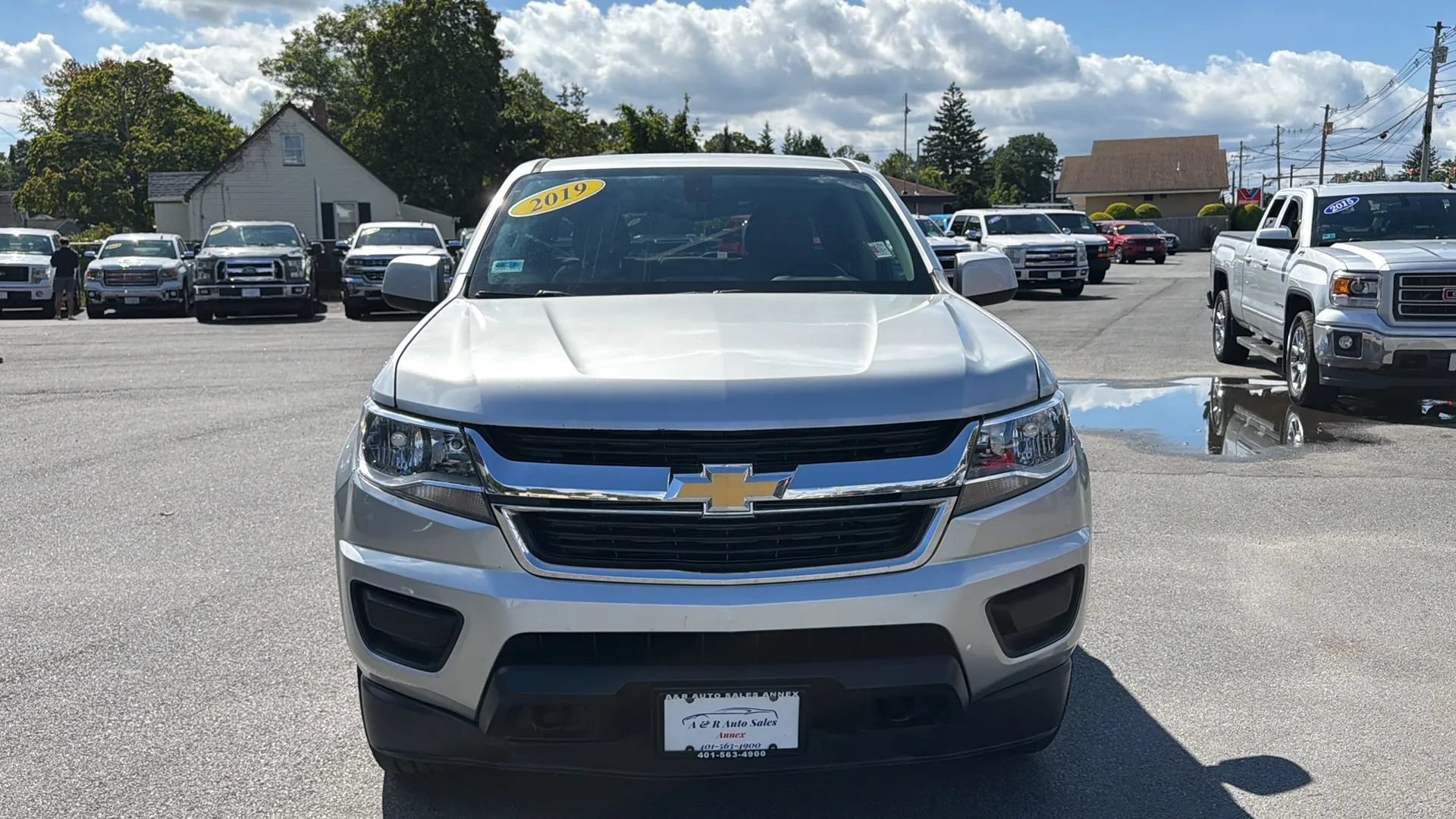 Used 2019 Chevrolet Colorado W/T w/ Custom Special Edition AWD/4WD image 2