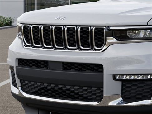 New 2025 Jeep Grand Cherokee L Limited w/ Trailer Tow Package image 11