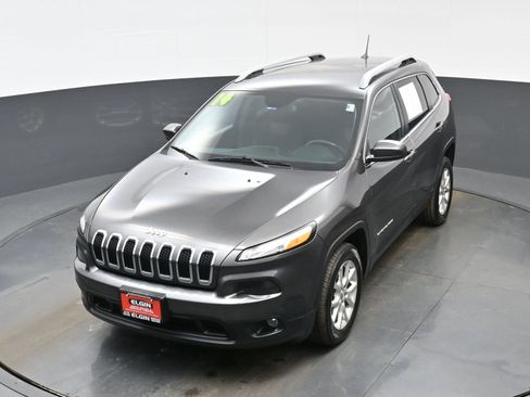Used 2014 Jeep Cherokee Latitude FWD image 33