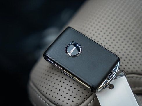 New 2026 Volvo XC90 B6 Ultra image 42