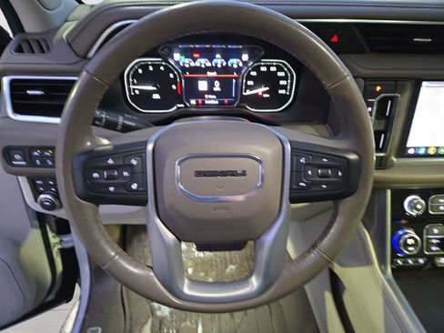 Used 2021 GMC Yukon XL Denali image 13
