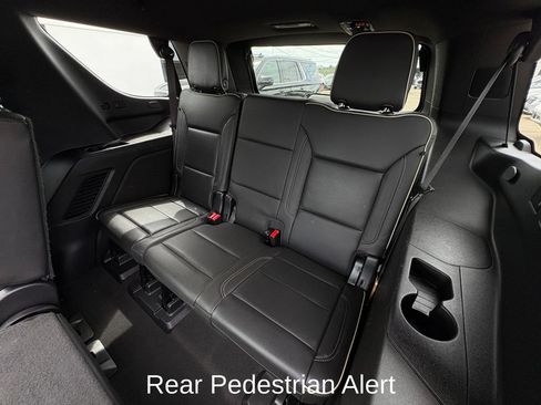 Used 2022 GMC Yukon SLT w/ SLT Premium Package AWD/4WD image 22