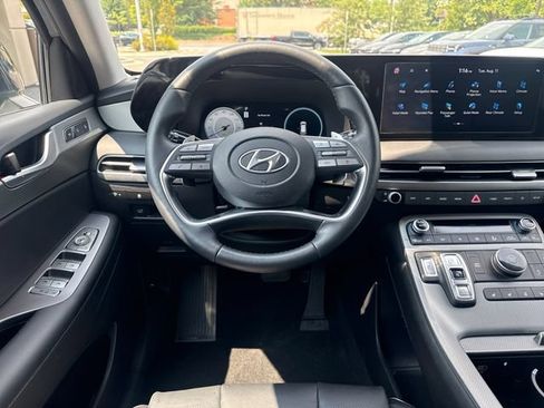 Used 2024 Hyundai Palisade SEL w/ Premium Package FWD image 13