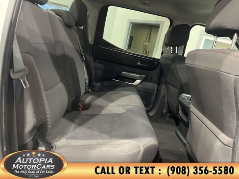 Used 2022 Toyota Tundra SR5 w/ SR5 Convenience Package AWD/4WD image 12