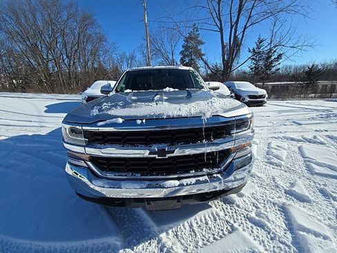Used 2017 Chevrolet Silverado 1500 LT w/ Trailering Package image 12