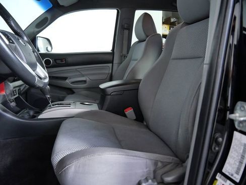 Used 2013 Toyota Tacoma 4x4 Double Cab w/ TRD Off-Road Pkg image 18