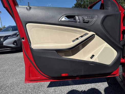 Used 2016 Mercedes-Benz GLA 250 GLA 250 image 14