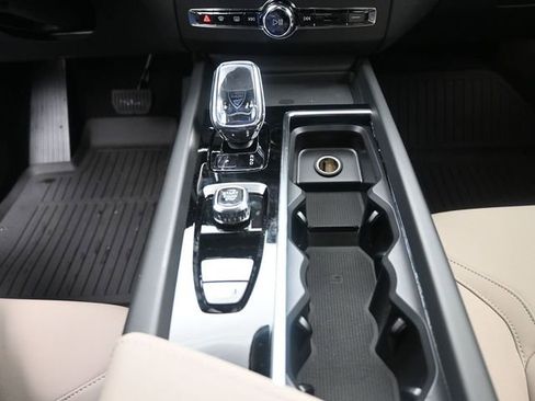New 2026 Volvo XC60 B5 Plus w/ Protection Package Premier image 13