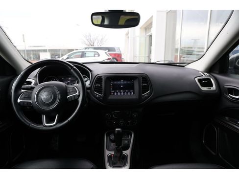 Used 2018 Jeep Compass Latitude w/ Popular Equipment Group image 12