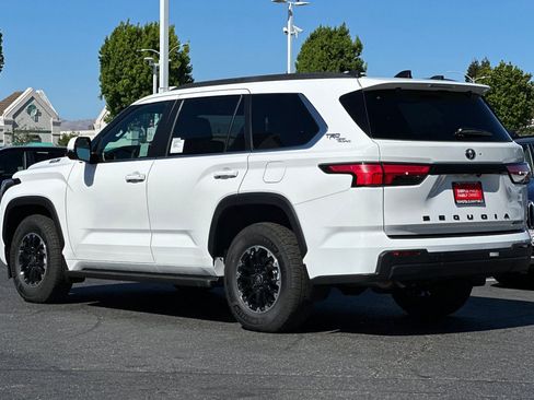 New 2026 Toyota Sequoia SR5 AWD/4WD image 7