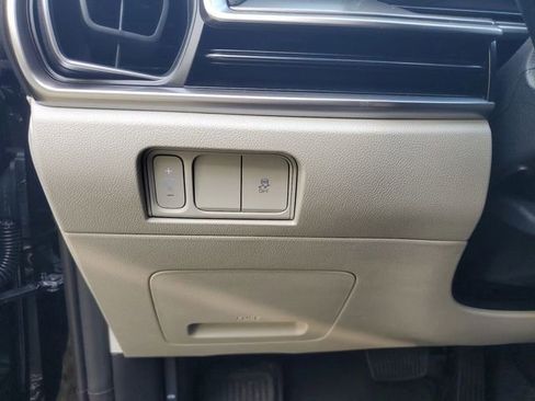 New 2025 Kia Sorento S w/ Panoramic Sunroof Package image 10