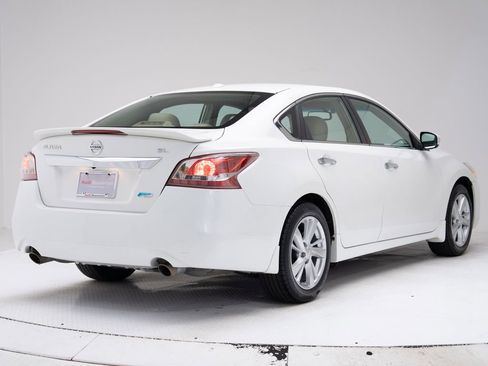 Used 2013 Nissan Altima 2.5 SL w/ Technology Pkg FWD image 29
