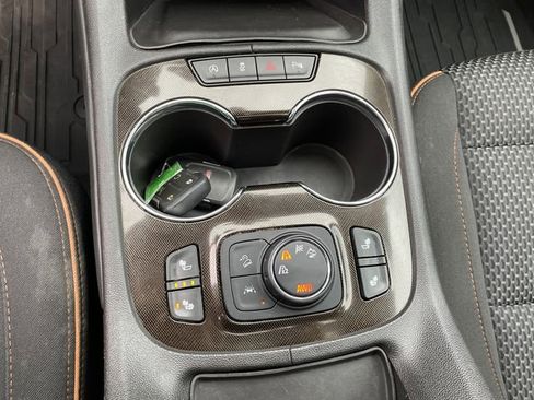 Used 2022 GMC Acadia AT4 AWD/4WD image 36