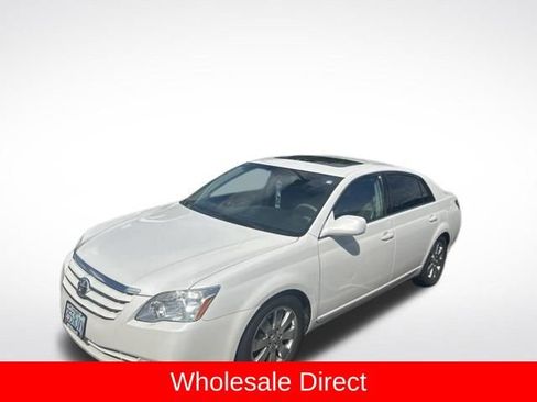 Used 2005 Toyota Avalon Limited FWD image 3