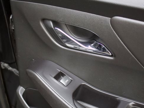 Used 2020 Chevrolet Traverse Premier image 33