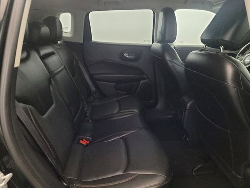 Used 2018 Jeep Compass Limited w/ Navigation Group AWD/4WD image 19