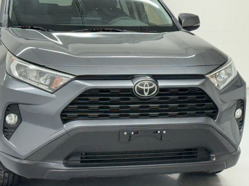 Used 2019 Toyota RAV4 XLE w/ Convenience Package image 11