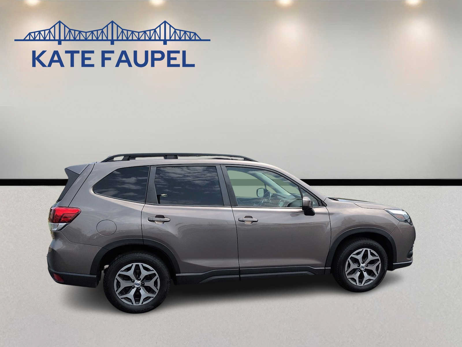 Used 2023 Subaru Forester Premium AWD/4WD image 8