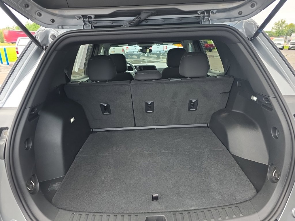 Used 2026 Chevrolet Equinox LT AWD/4WD image 27