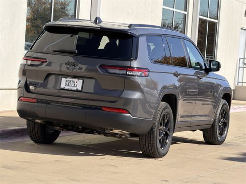New 2025 Jeep Grand Cherokee L Altitude image 5