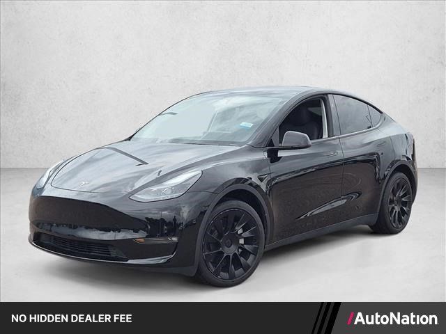 Used 2024 Tesla Model Y Long Range AWD/4WD image 1