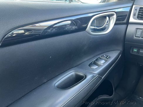 Used 2017 Nissan Sentra SV image 8