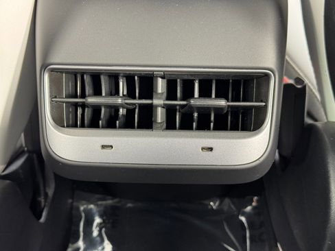 Used 2021 Tesla Model 3 Standard Range Plus image 35