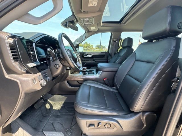 Used 2024 Chevrolet Silverado 1500 LTZ w/ LTZ Premium Package RWD image 2