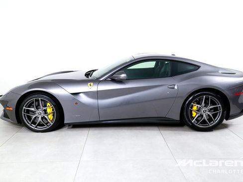 Used 2016 Ferrari F12 Berlinetta RWD image 5