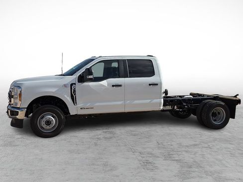 New 2026 Ford F350 XL w/ XL Chrome Package AWD/4WD image 6