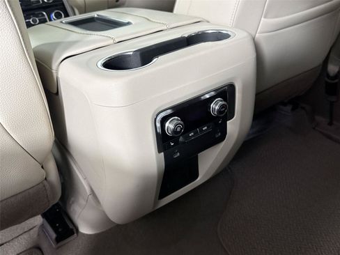 Used 2024 GMC Yukon Denali AWD/4WD image 36
