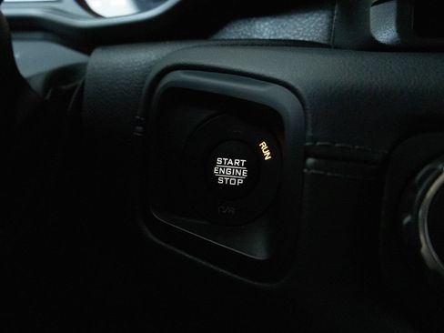 Used 2025 Jeep Wrangler Unlimited Rubicon AWD/4WD image 21