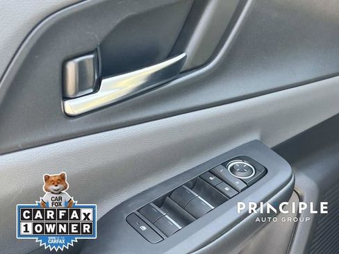 Used 2025 Toyota Prius XLE image 12