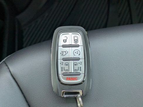 New 2026 Chrysler Voyager LX image 31