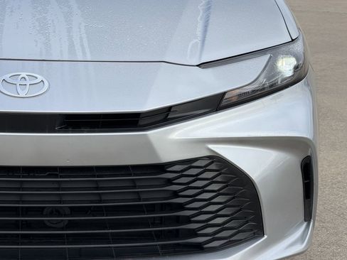 Used 2025 Toyota Camry LE FWD image 4