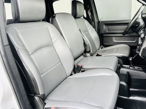 Used 2023 RAM 2500 Tradesman w/ Chrome Appearance Group image 12