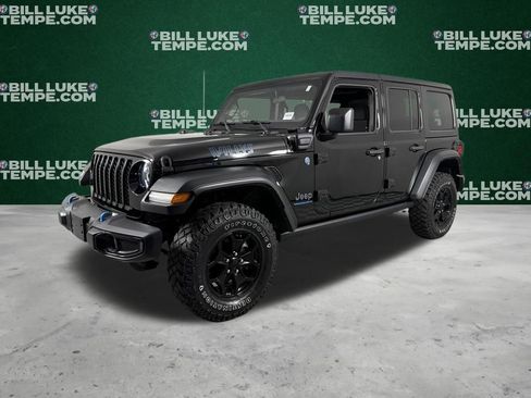 Used 2023 Jeep Wrangler Unlimited AWD/4WD image 9
