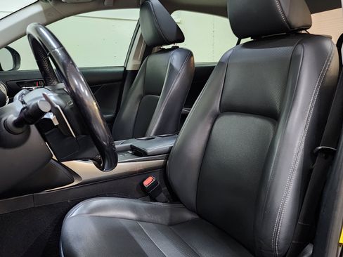 Used 2015 Lexus IS 250 RWD image 11
