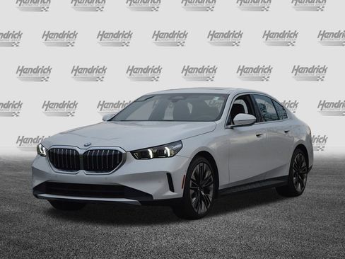 Certified 2024 BMW 530i w/ Premium Package image 7